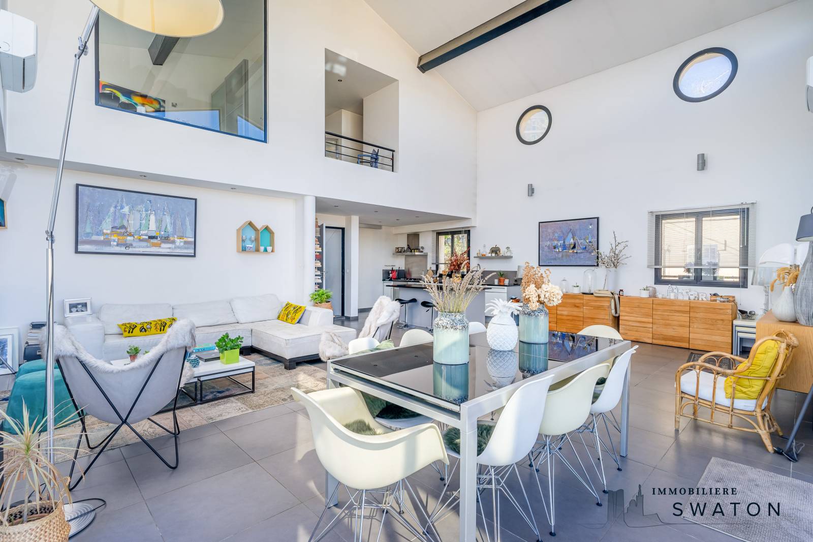 Superbe Maison A Vendre - ROUCAS BLANC -