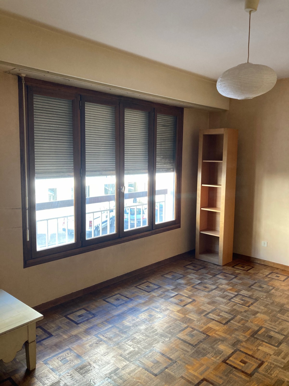 LOCATION APPARTEMENT T1 MEUBLE -BAILLE-