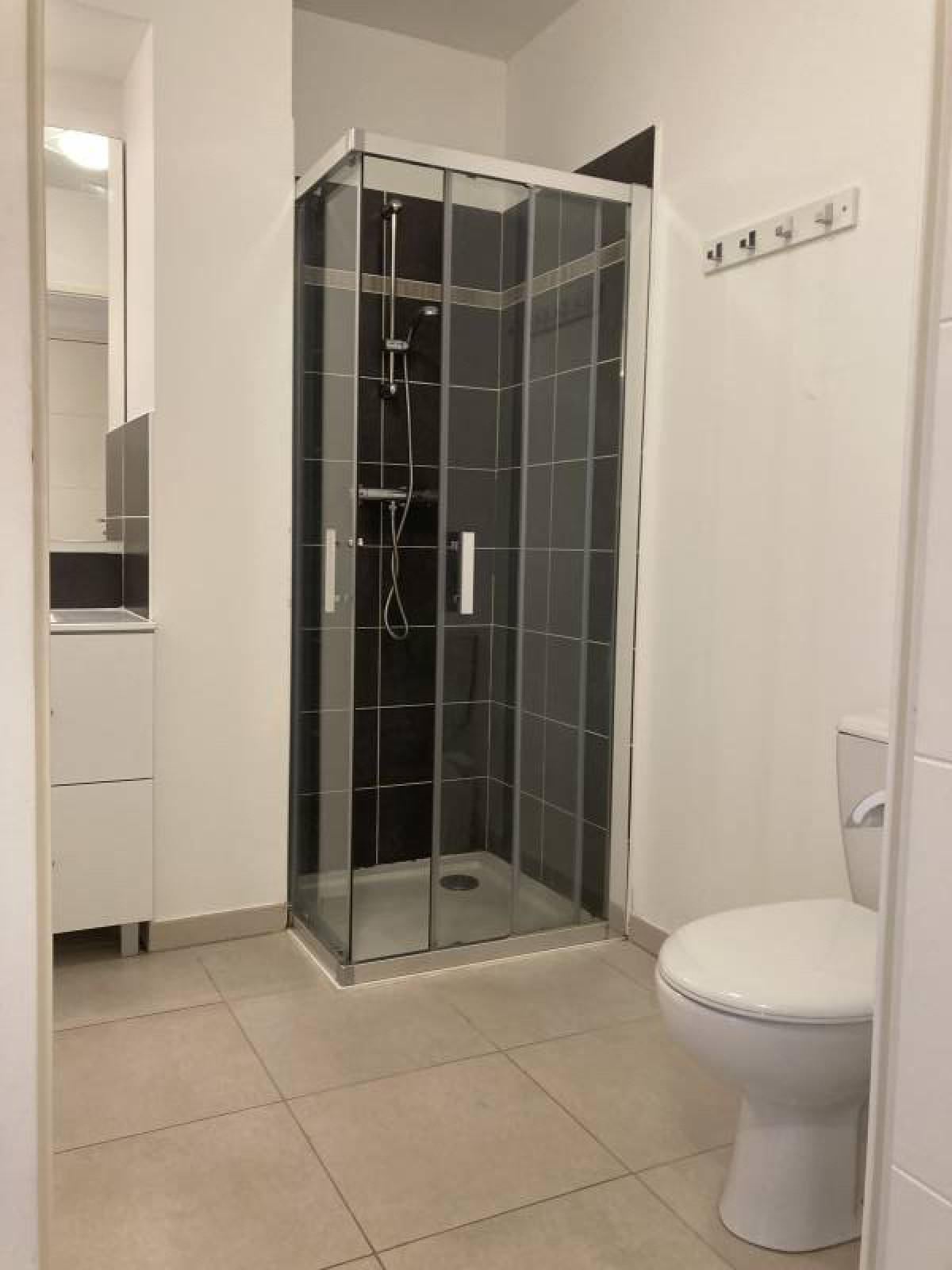 T2 A VENDRE - LA VILETTE -