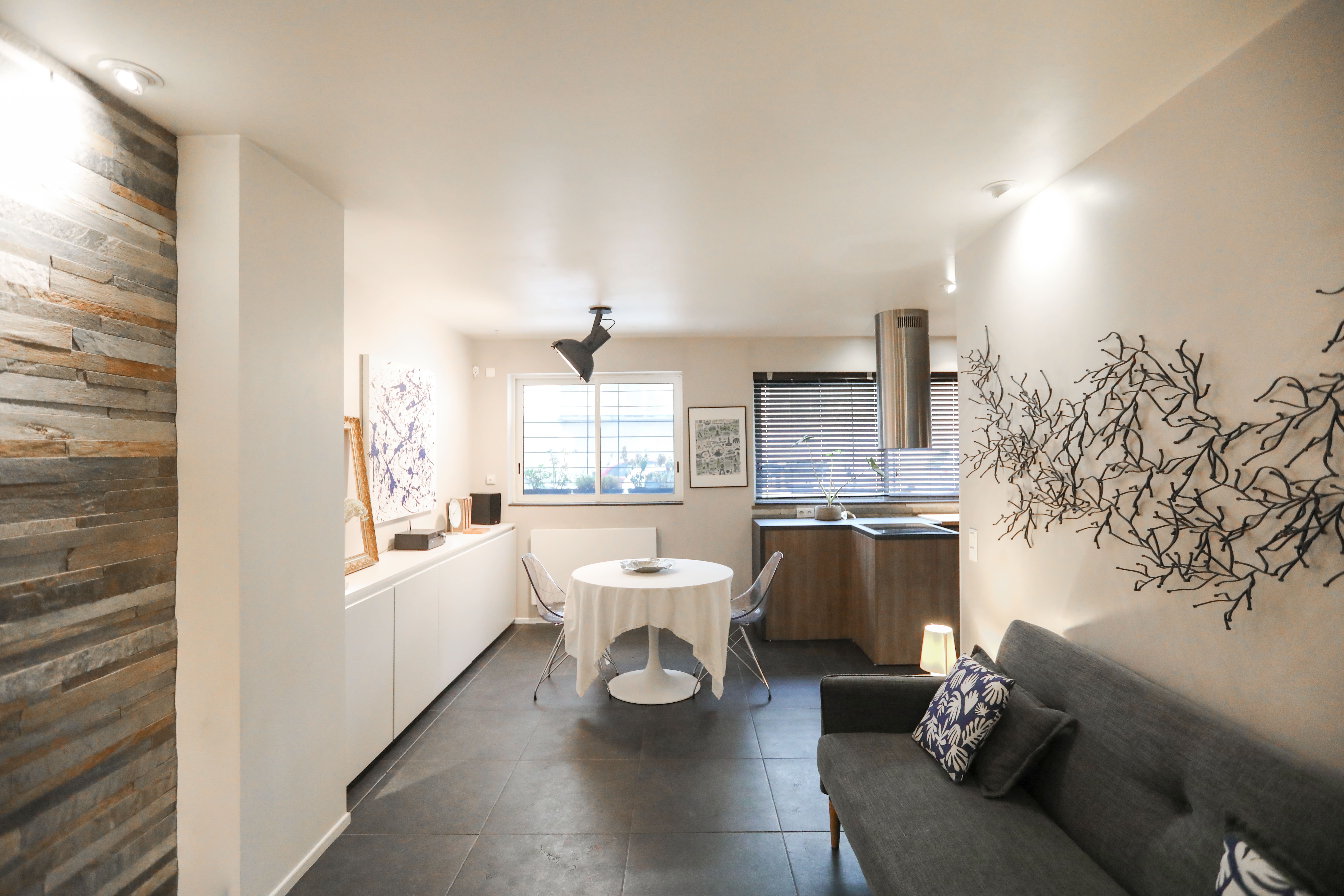 séjour vue sur la cuisine 