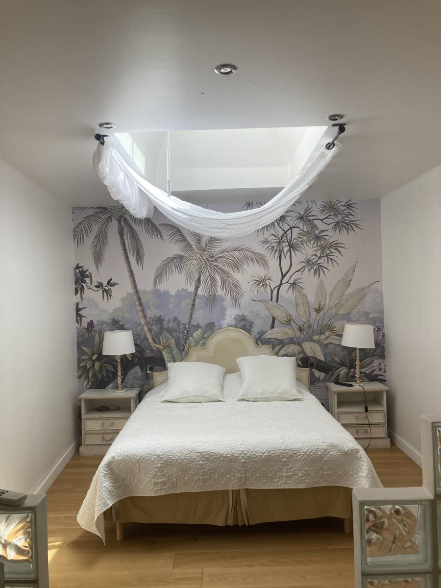 chambre lumineuse 13008