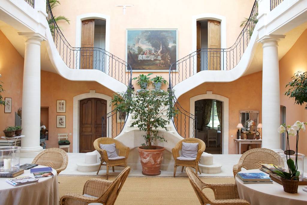 Belle demeure au pied des Alpilles, 13104 Arles prix sur demande