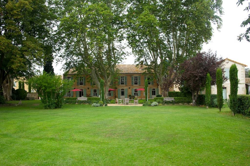 Belle demeure au pied des Alpilles, 13104 Arles prix sur demande