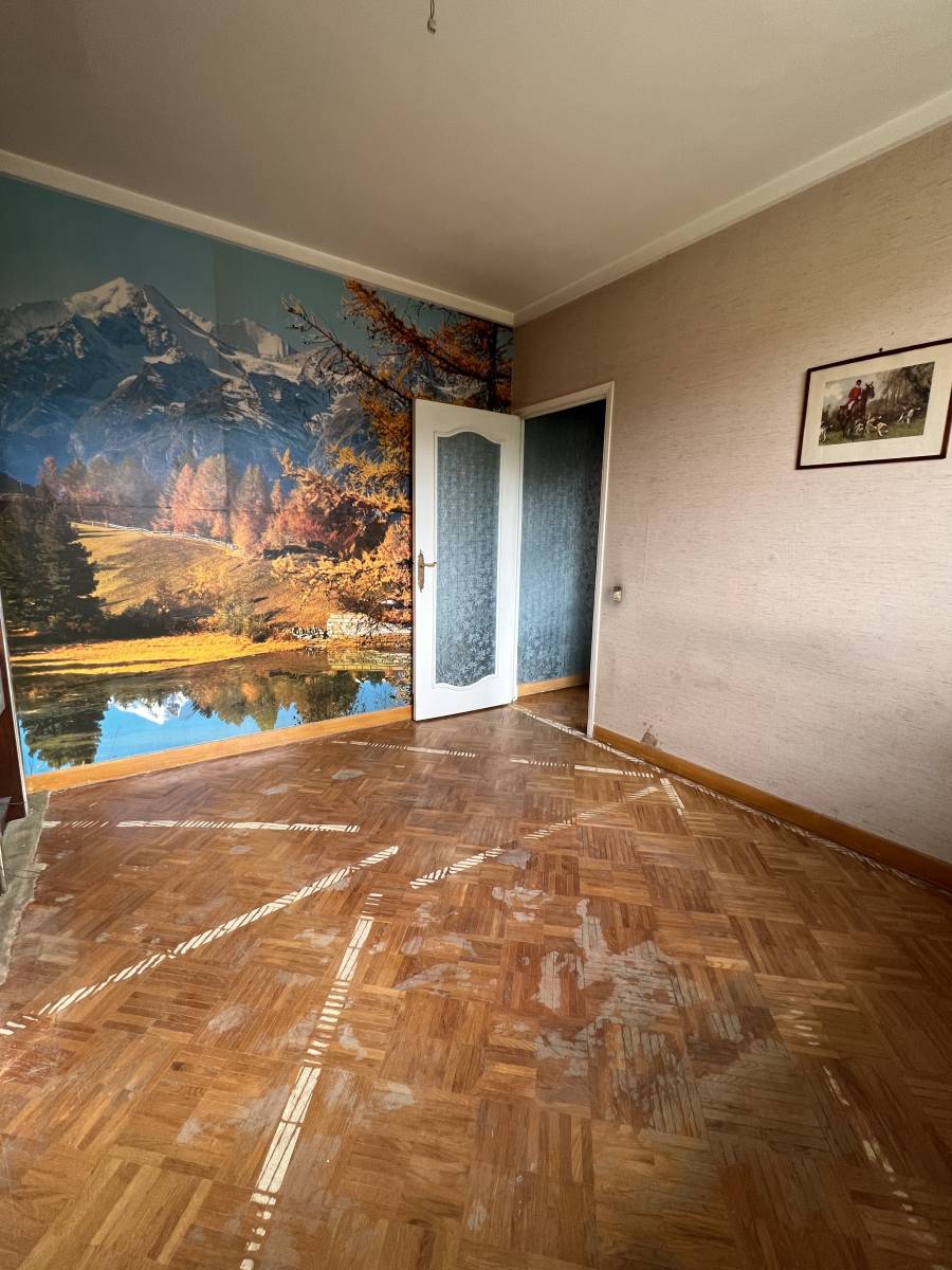 Appartement très élégant T6 avec Garage et cave au calme 13008 Marseille