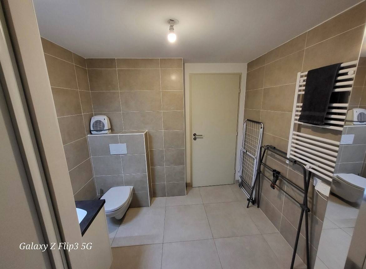 Appartement T2  très élégant, proche du village de la Valentine