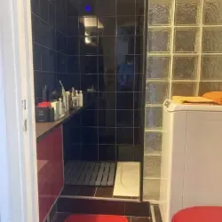 salle d'eau avec rangement 13008 Marseille 