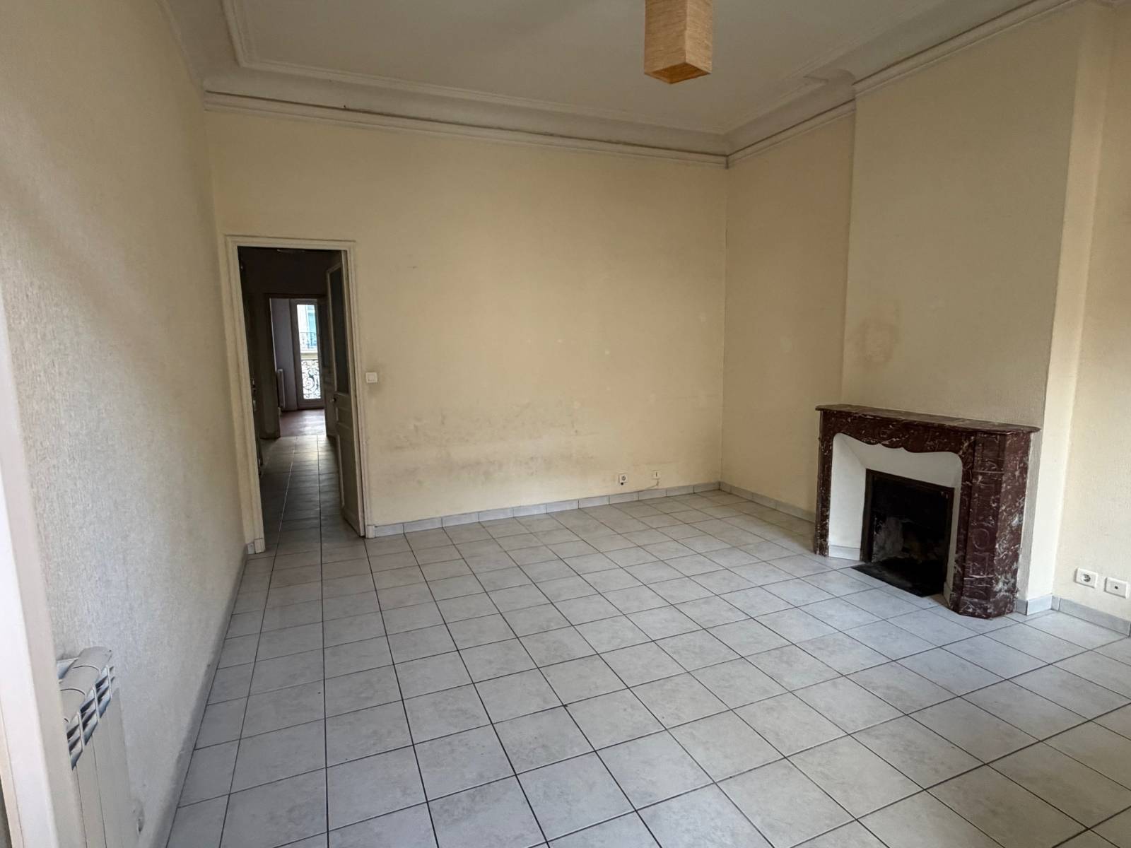 GRAND SEJOUR AVEC CHEMINEE