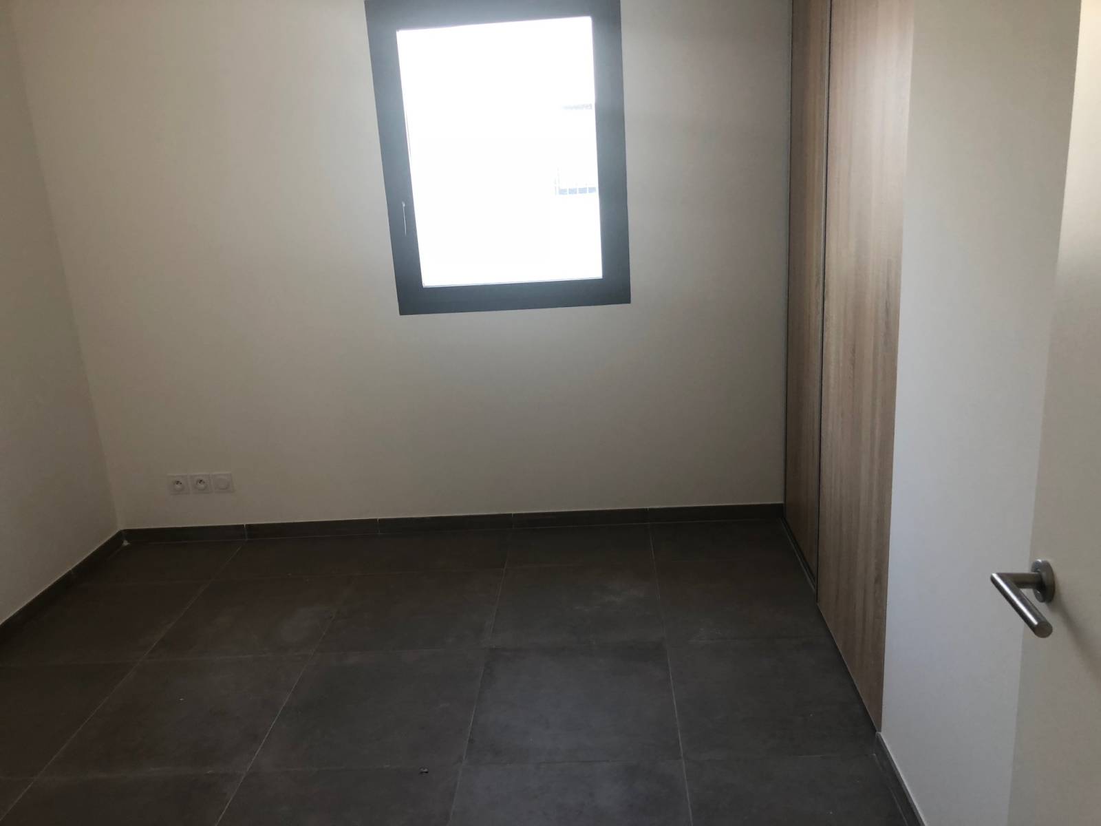 chambre avec rangement Marseille 7eme roucas blanc