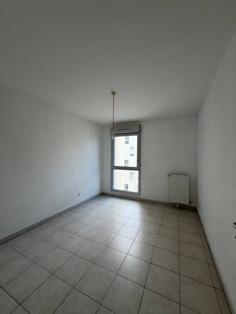 Chambre 1 lumineuse avec dressing 