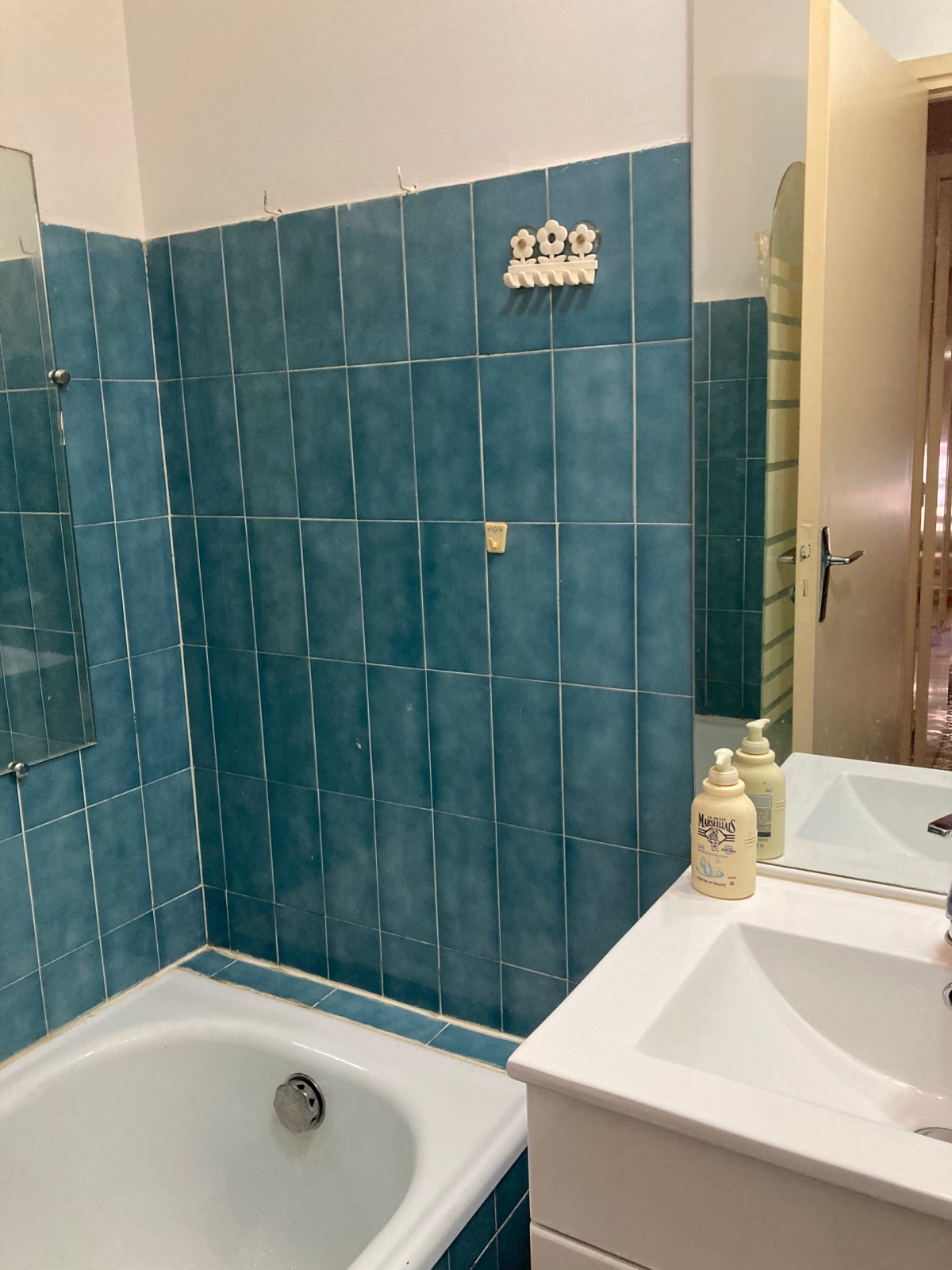 LOCATION APPARTEMENT T1 MEUBLE -BAILLE-