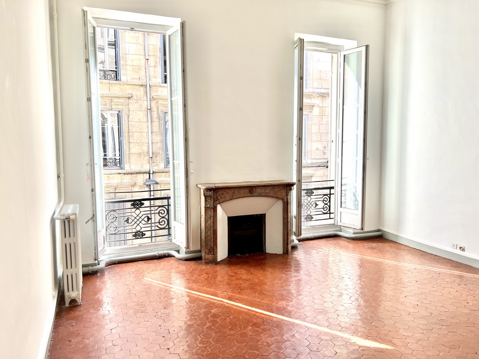 5 pièces MARSEILLE 13006 150 m2 quartier Vauban calme