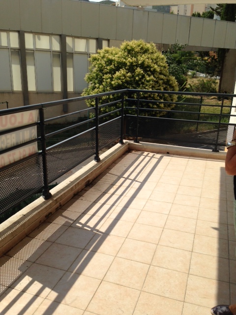 T2 AVEC TERRASSE SAINT MARCEL 2