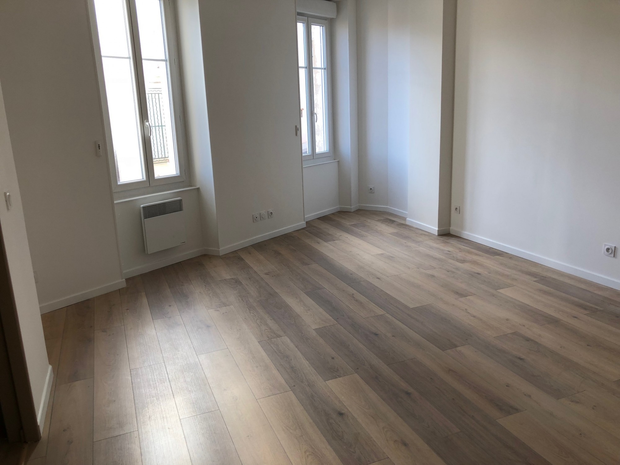 SEJOUR PARQUETE 13007