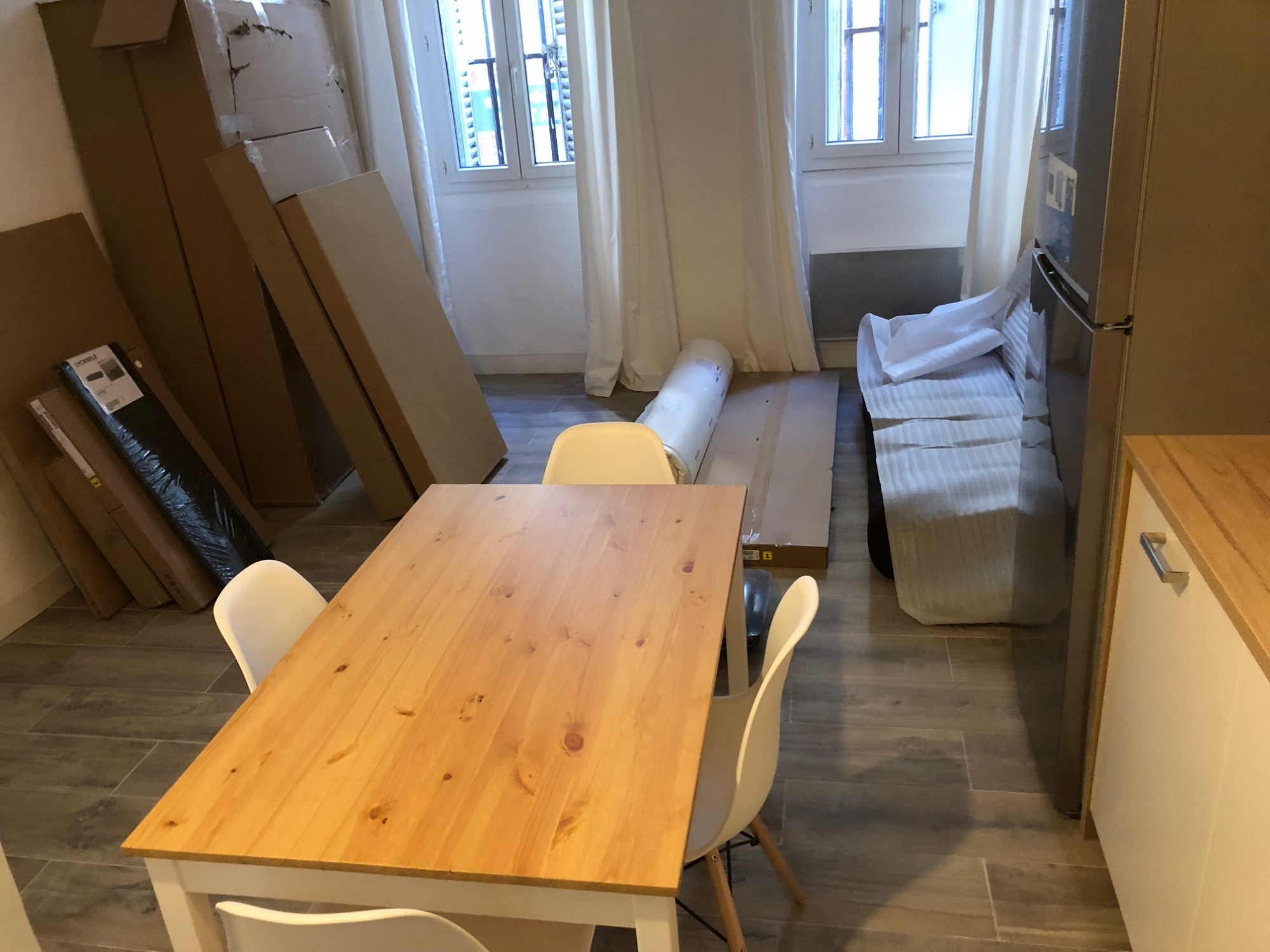 MARSEILLE 13006 meublée entièrement refait