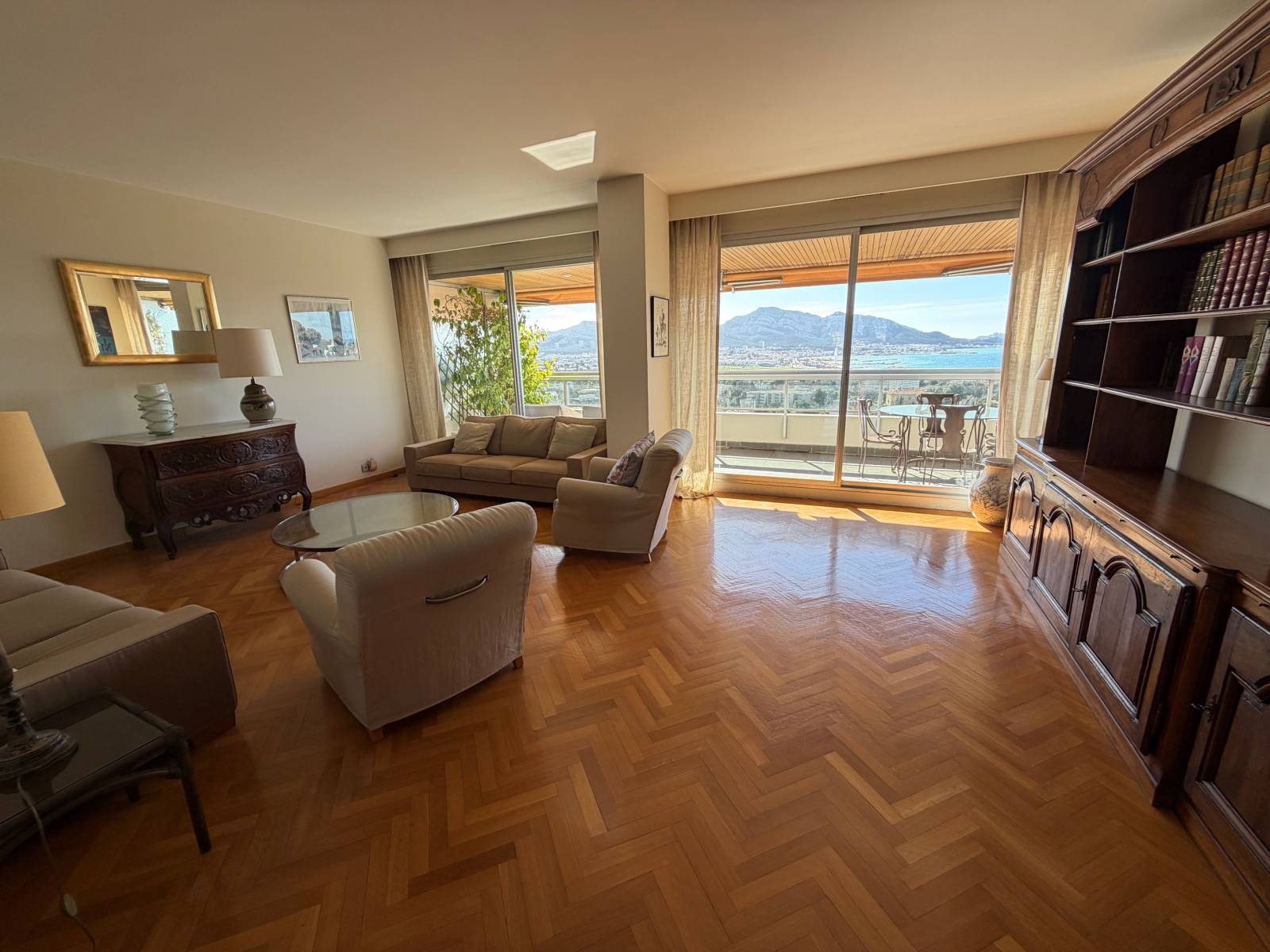 GRAND SEJOUR AVEC SA TERRASSE VUE SUR MER 