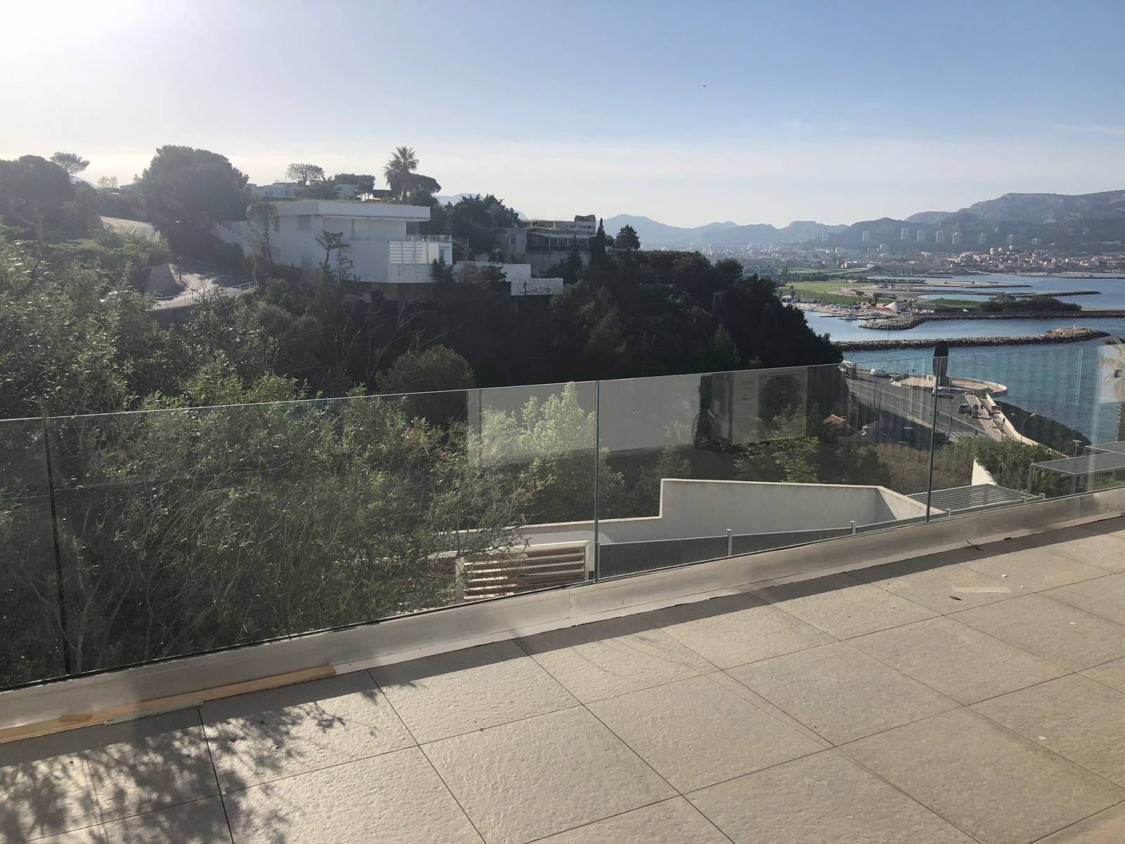 Marseille 7 eme appartement villa avec terrasse 28 m2 Roucas blanc au calme