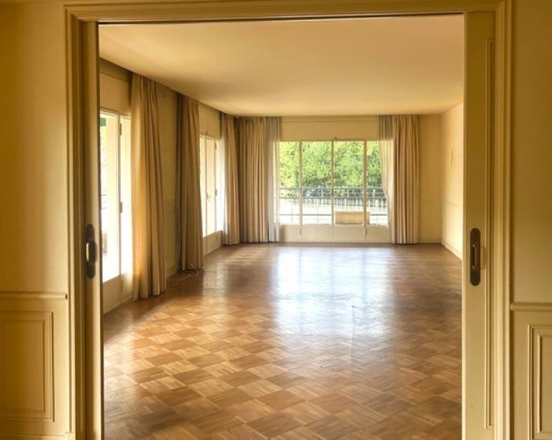 VENTE - APPARTEMENT 6 PIECES 168.02 m²