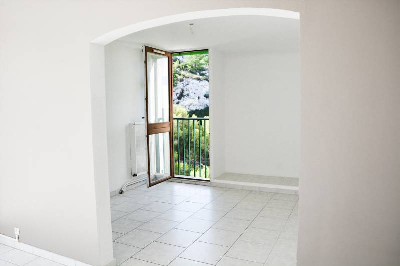 grand appartement avec 3 chambres de 90 m² au roy d'espagne 13009