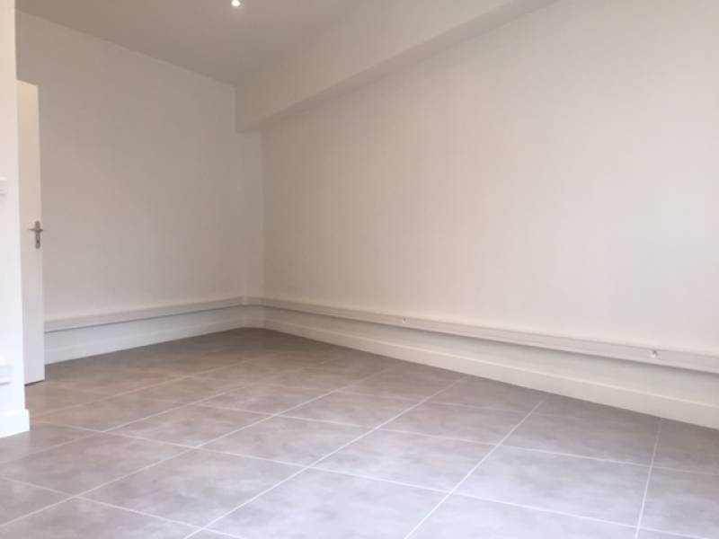 LOCAL COMMERCIAL 255 m²