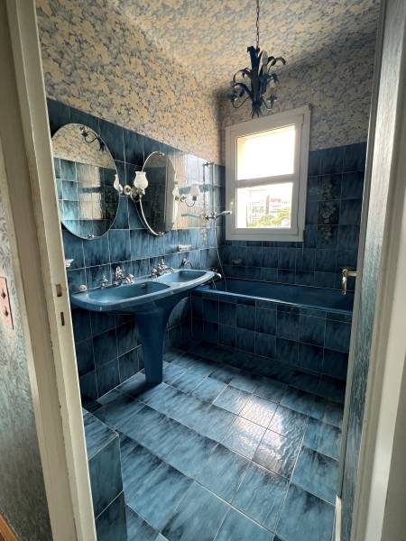 Appartement très élégant T6 avec Garage et cave au calme 13008 Marseille