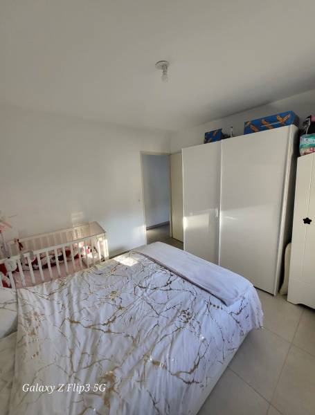 Appartement T2  très élégant, proche du village de la Valentine