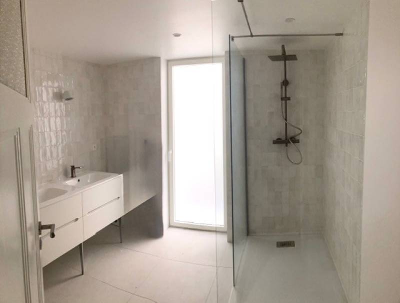 SALLE DE DOUCHE MODERNE