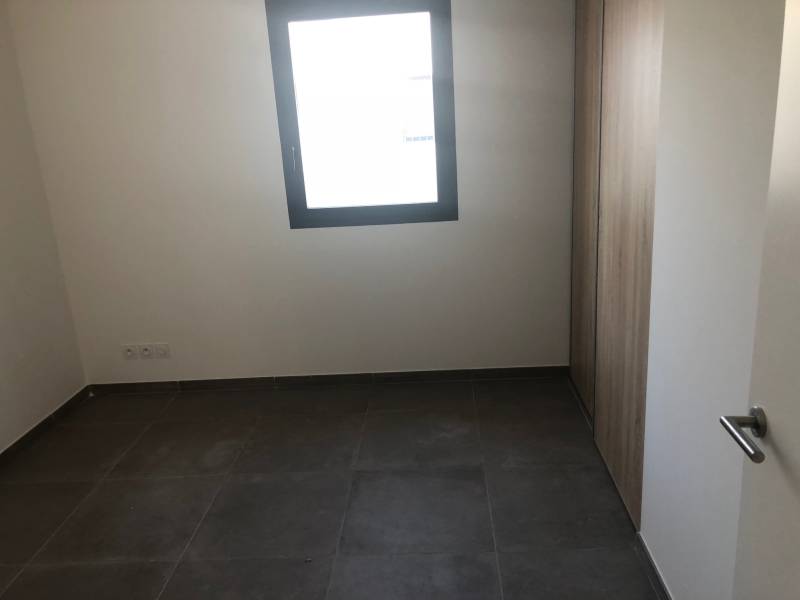 chambre avec rangement Marseille 7eme roucas blanc