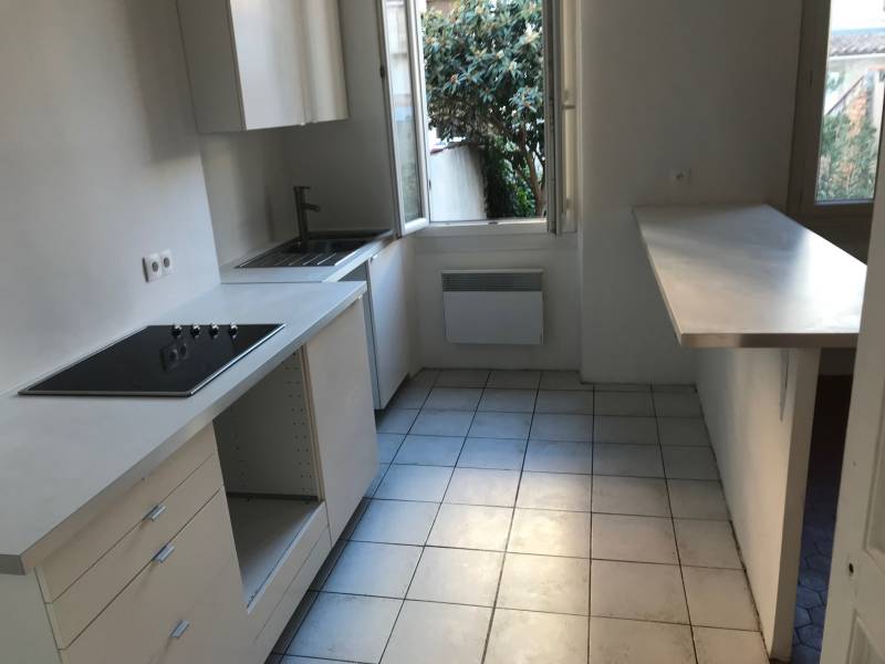 Cuisine semi-équipée