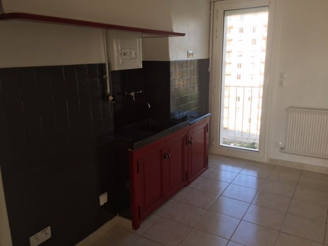 cuisine avec loggia 13007