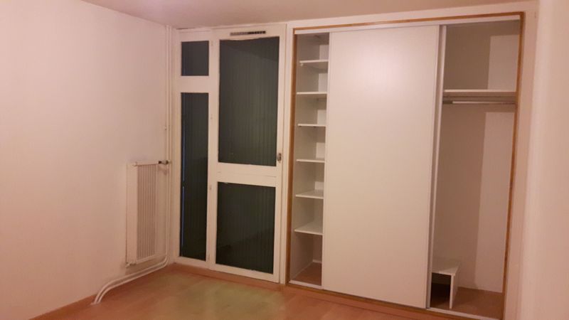 Appartement avec chambre avec placard intégré Marseille